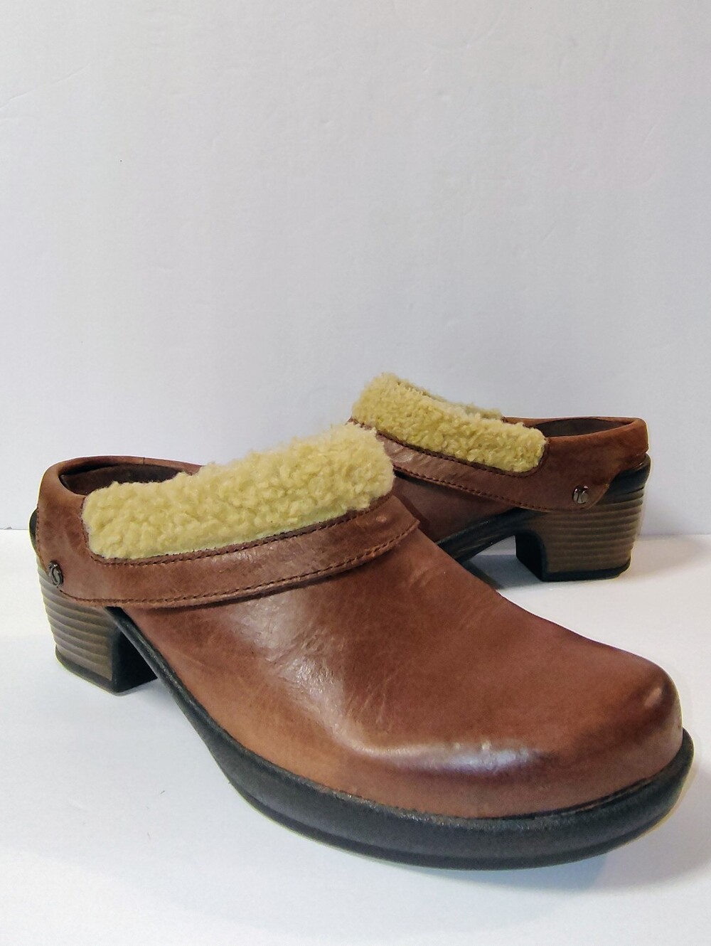 Klogs Women's Brown Leather Slip-On Faux Fur Trim Block Heel Clogs 9.5